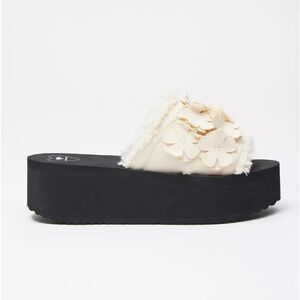 NIB Rocket Dog Hana Orchard platform slides. Size 8